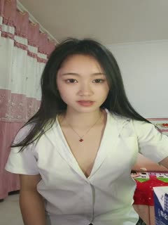 女人跪下吃男人j8免费视频苗条妹子大战黑社会纹身大哥,先洗澡...
